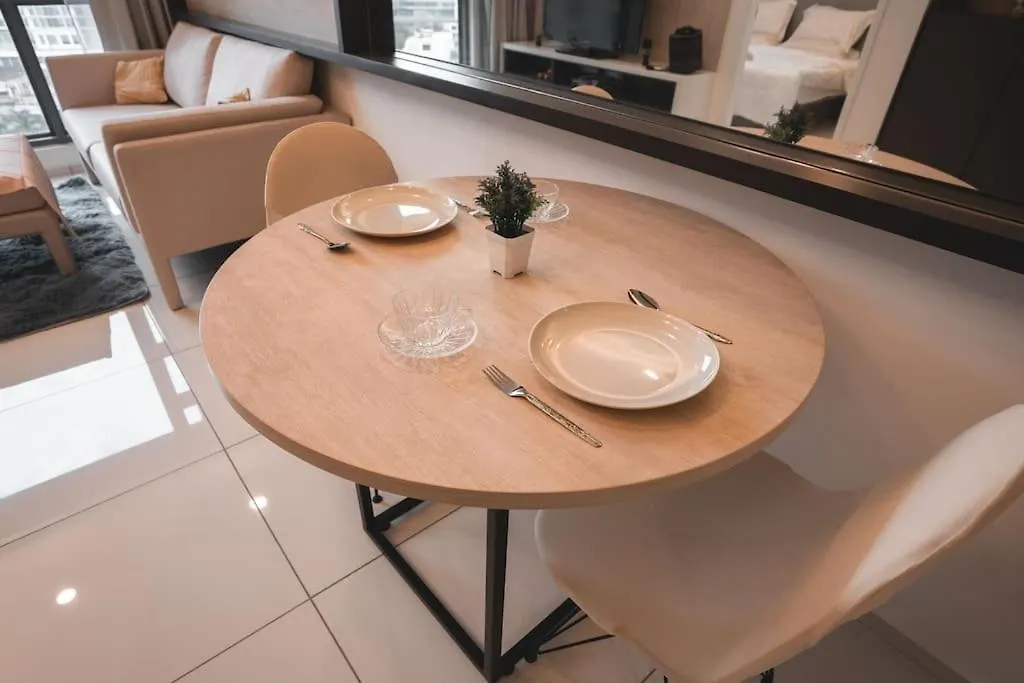 The Robertson Kl Bukit Bintang Netflix And Karaoke Apartment Kuala Lumpur