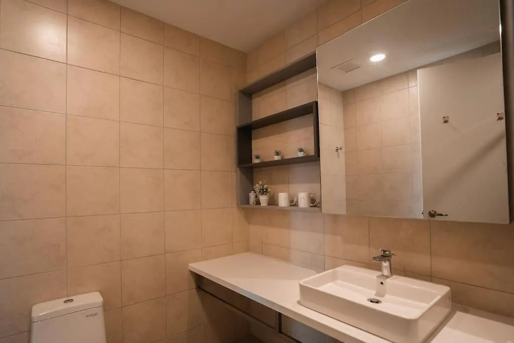 The Robertson Kl Bukit Bintang Netflix And Karaoke Apartment Kuala Lumpur Malaysia